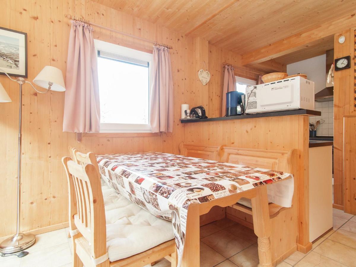 Chalet In Stadl An Der Mur Styria With Terrace Rum bild